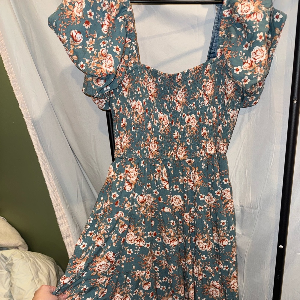 Listicle dress, small, pockets, puff sleeves